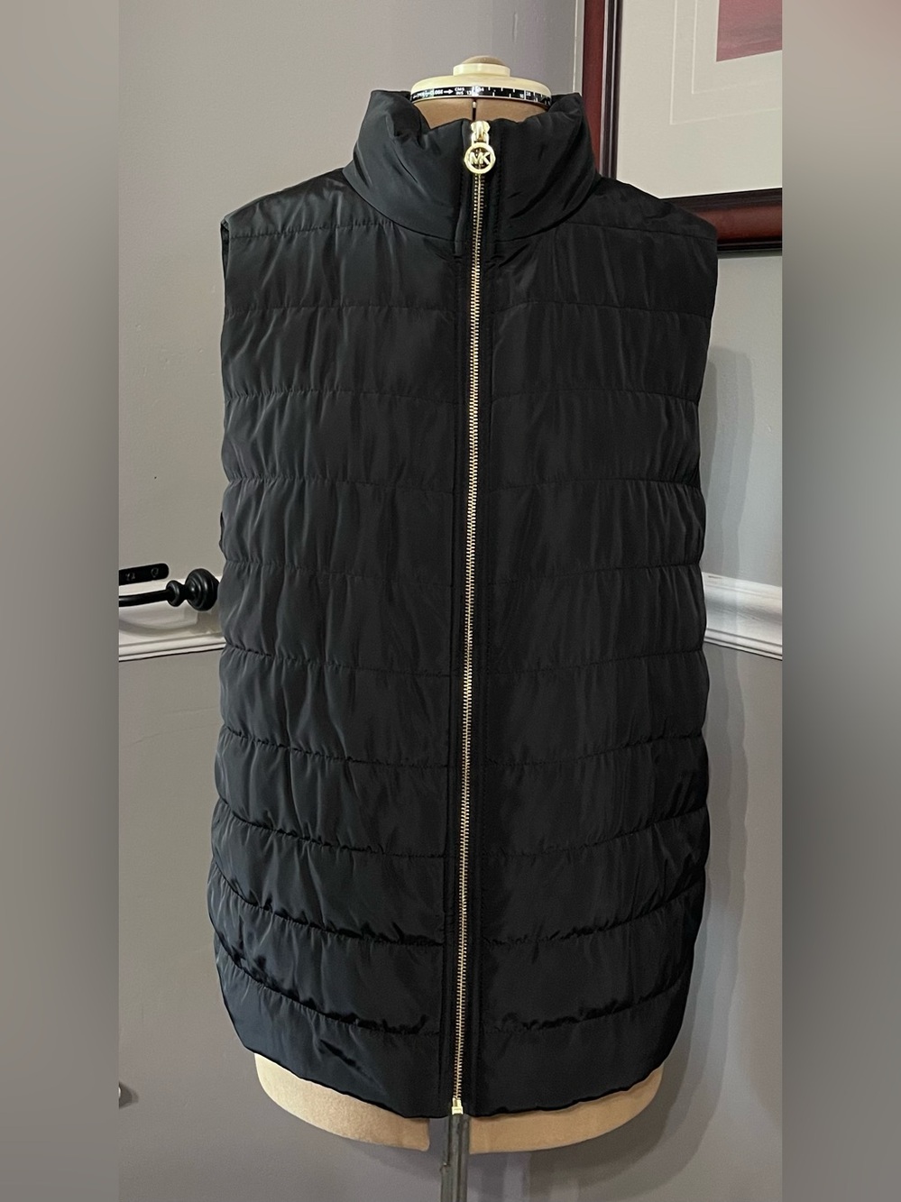 Michael Kors sz XL Black Quilted Puffer Vest with Gold-Tone Hardware
